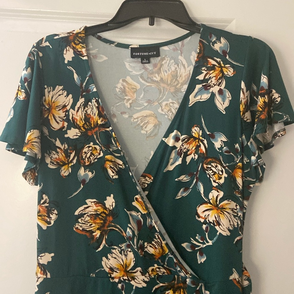 Size large Fortune + Ivy (made in Vietnam) Green/Flower dress. Worn once.